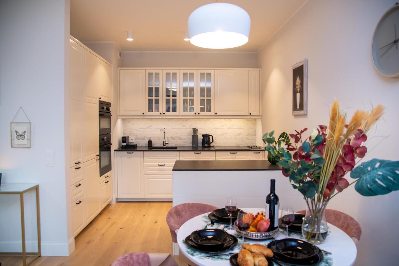 Maya'S Flats & Resorts - River View Gdansk Bagian luar foto