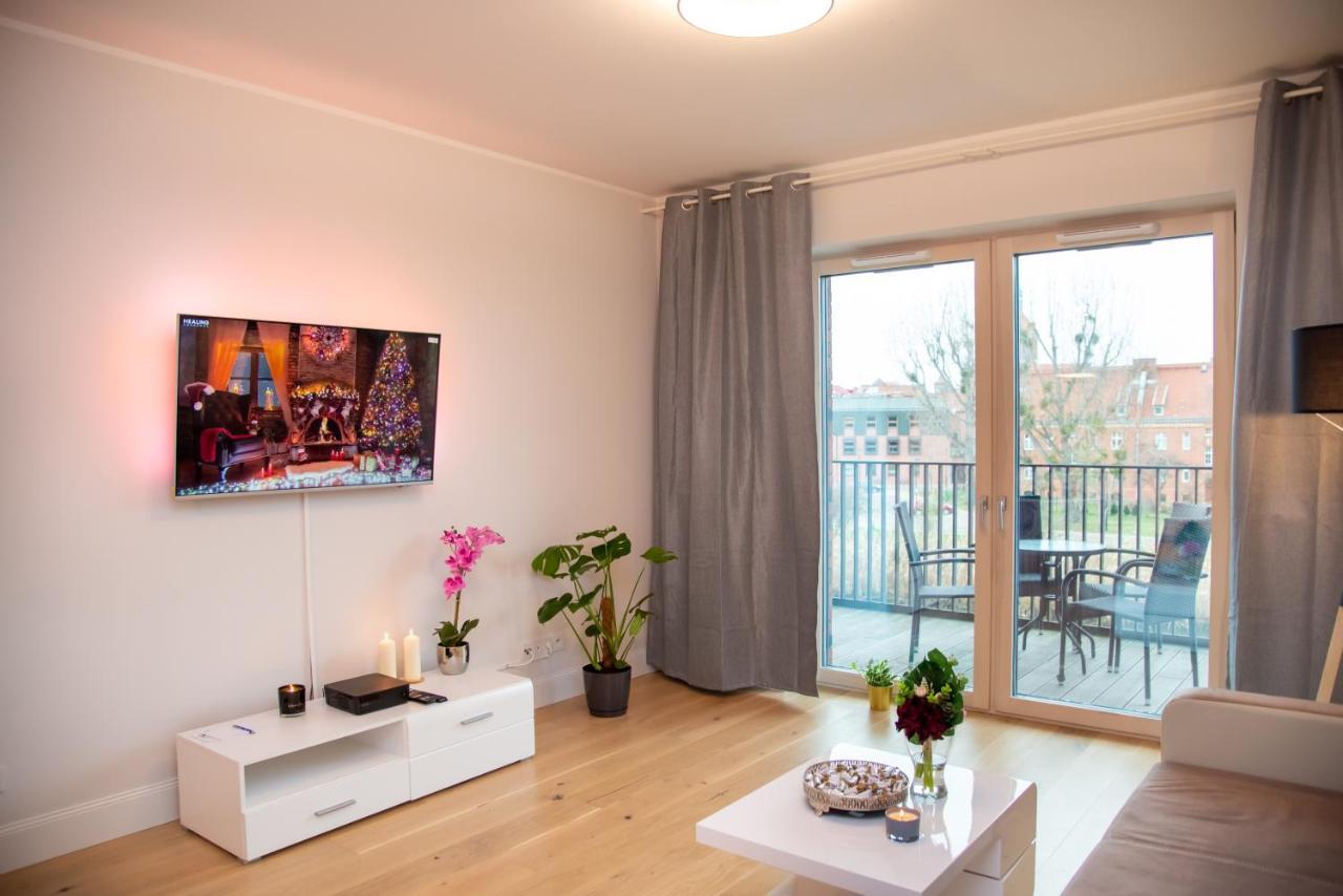 Maya'S Flats & Resorts - River View Gdansk Bagian luar foto