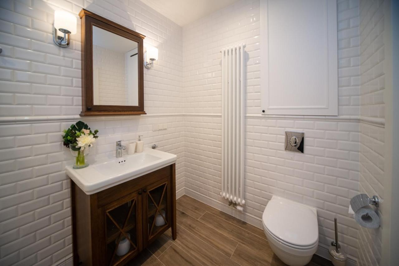 Maya'S Flats & Resorts - River View Gdansk Bagian luar foto